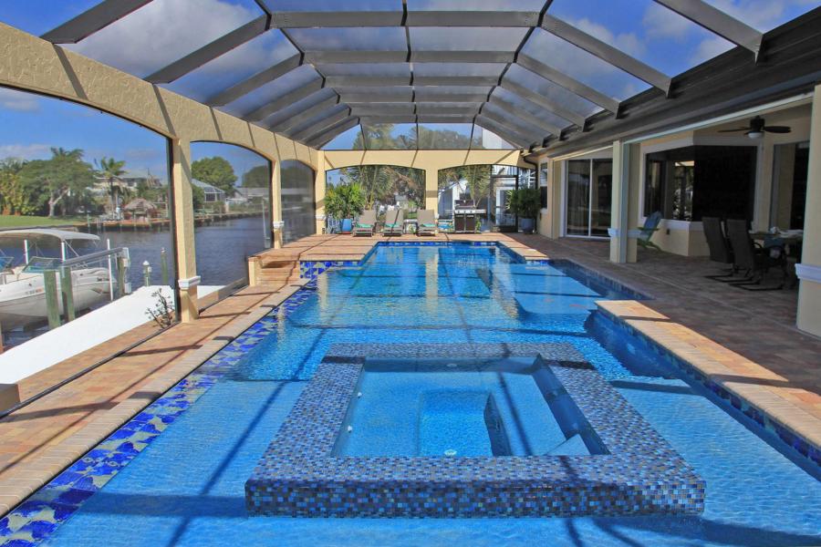 Pool_Lang_NEUES_TOPFOTO_2023_DV_IMG_0182_pool Pool_Lang_NEUES_TOPFOTO_2023_DV_IMG_0182_pool